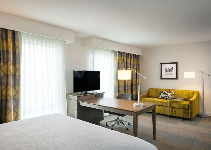 Hampton Inn & Suites By Hilton Seattle/Northgate